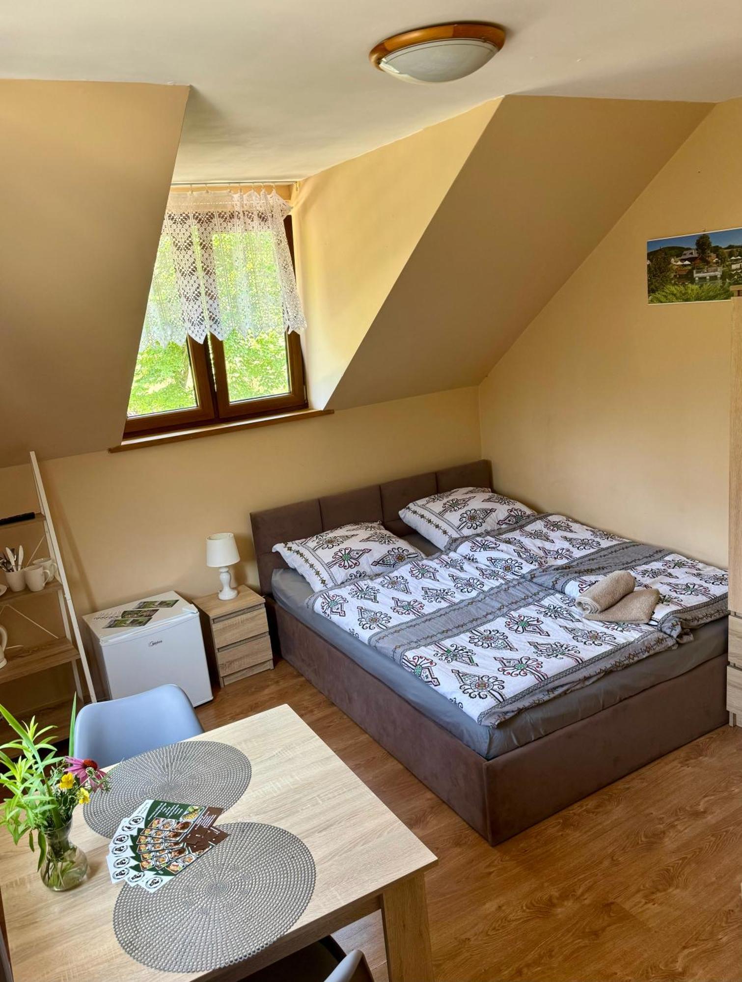 Double Room,1603015377:JPEG